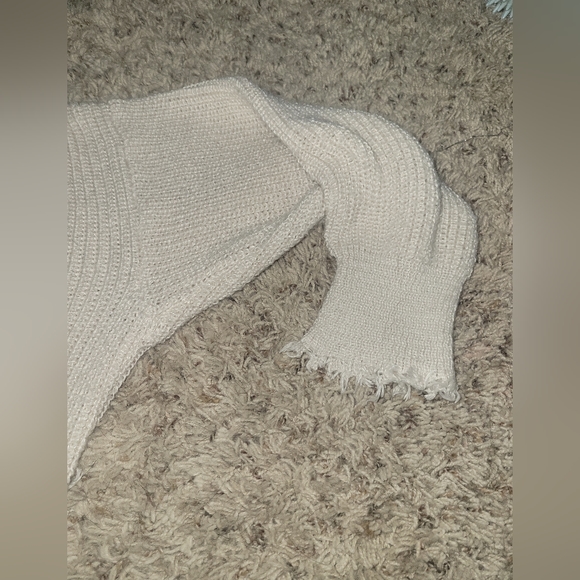 Bundle of 2, NWOT Distressed Cropped Slouchy Sweaters - Picture 6 of 10